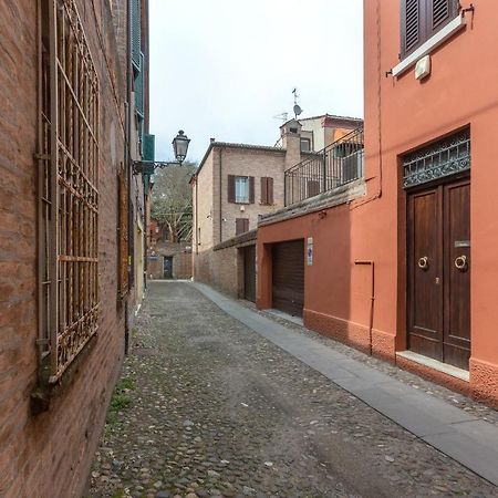 Ferrara Casa Dell'Archivolto Con Garage Apartment Bagian luar foto