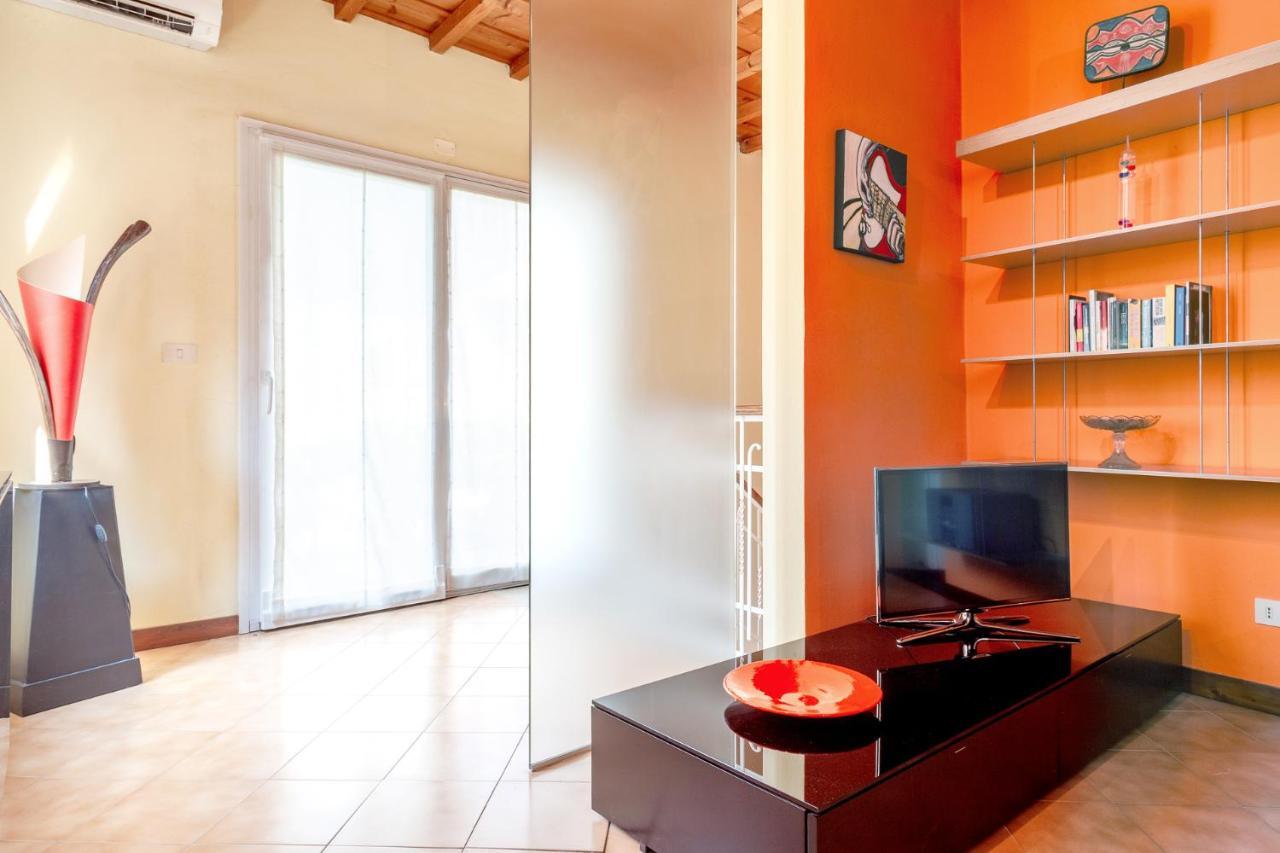Ferrara Casa Dell'Archivolto Con Garage Apartment Bagian luar foto