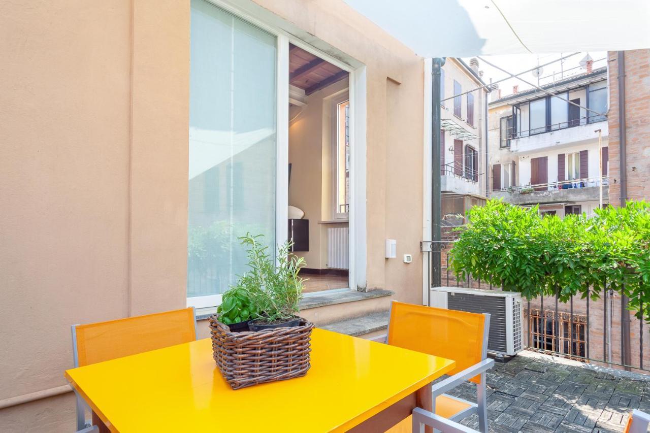 Ferrara Casa Dell'Archivolto Con Garage Apartment Bagian luar foto