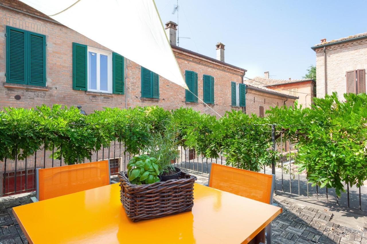 Ferrara Casa Dell'Archivolto Con Garage Apartment Bagian luar foto