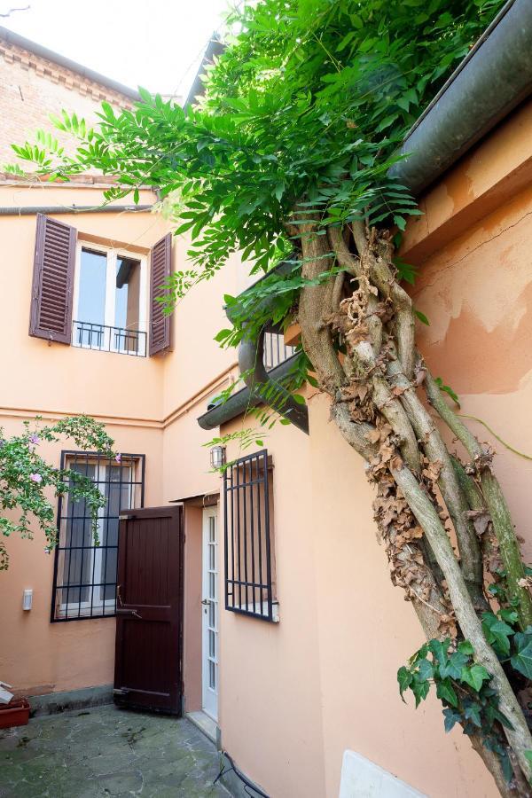 Ferrara Casa Dell'Archivolto Con Garage Apartment Bagian luar foto