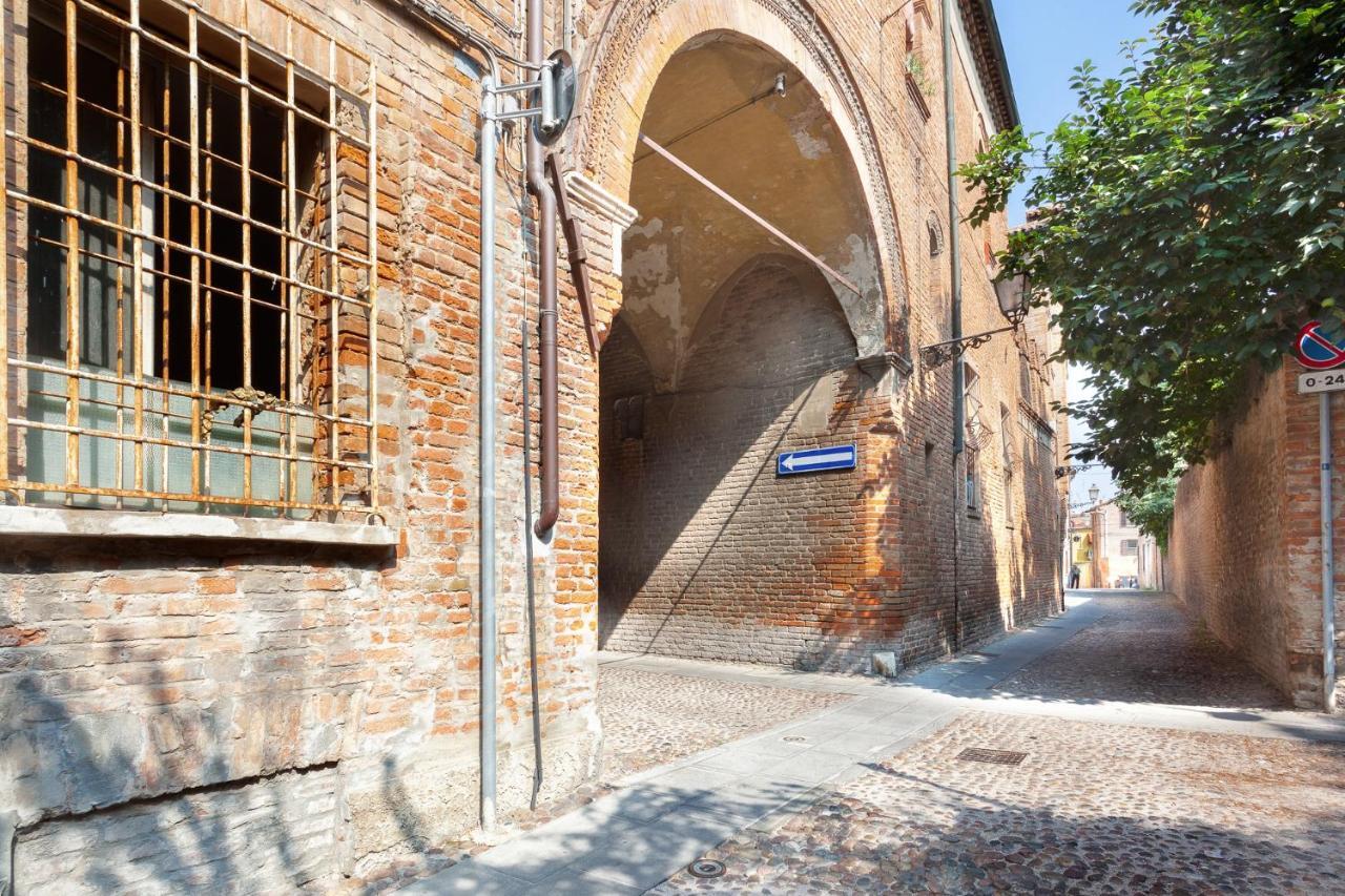 Ferrara Casa Dell'Archivolto Con Garage Apartment Bagian luar foto