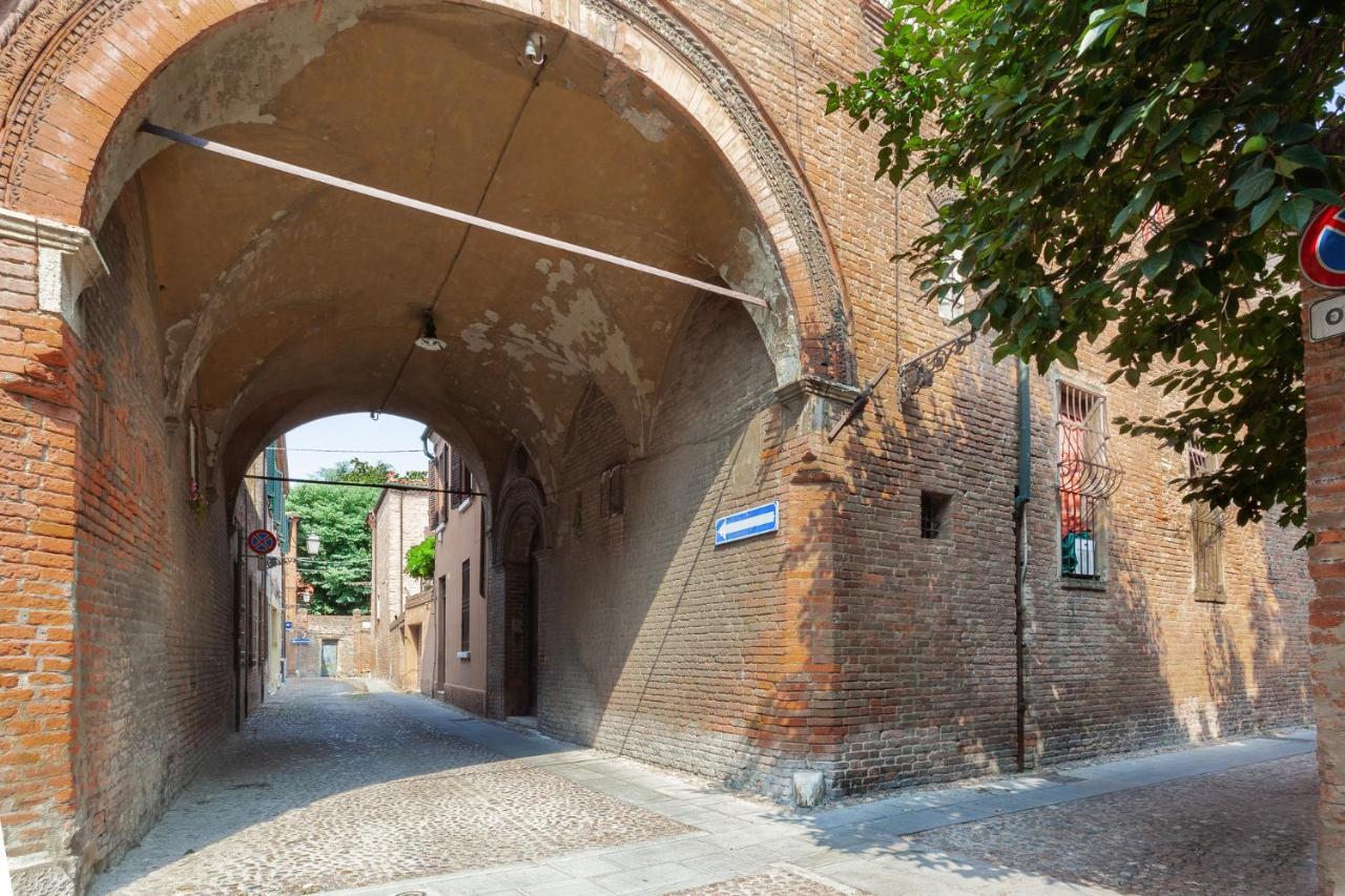 Ferrara Casa Dell'Archivolto Con Garage Apartment Bagian luar foto