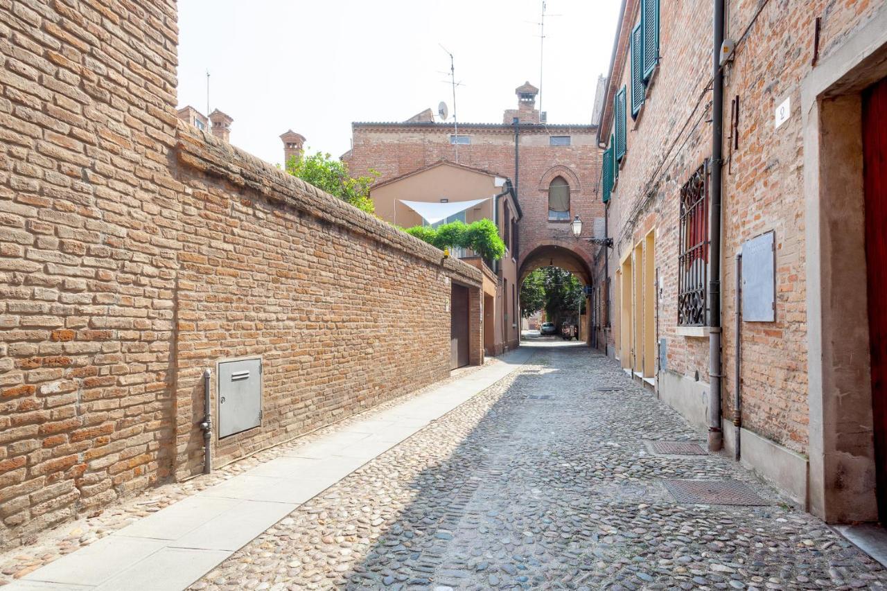 Ferrara Casa Dell'Archivolto Con Garage Apartment Bagian luar foto